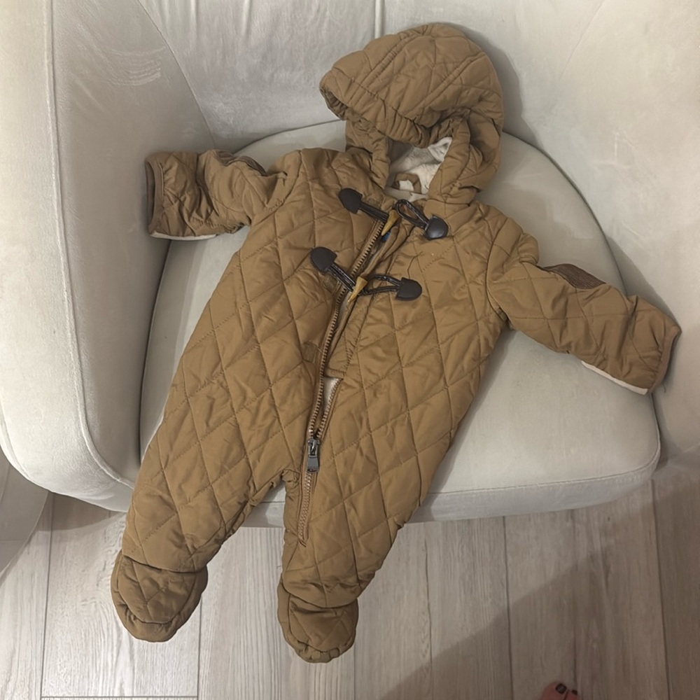 Perry Ellis snowsuit
